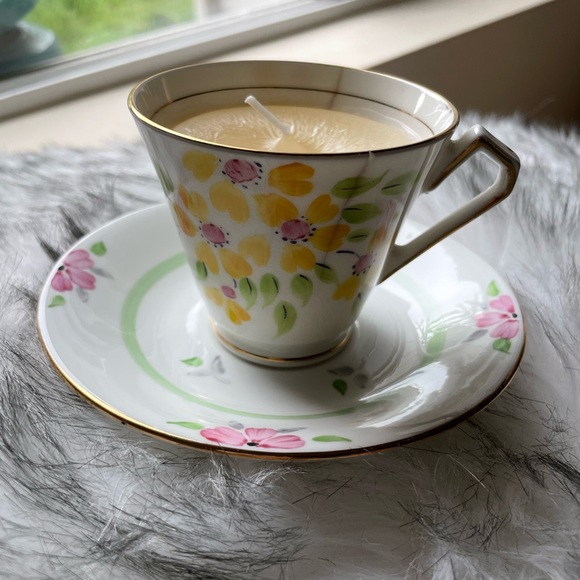 💠 Teacup and saucer hand poured lavender and rose essential oil candle. - Picture 2 of 16